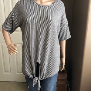 Soft black and white striped shirt - decorative front tie - short sleeves